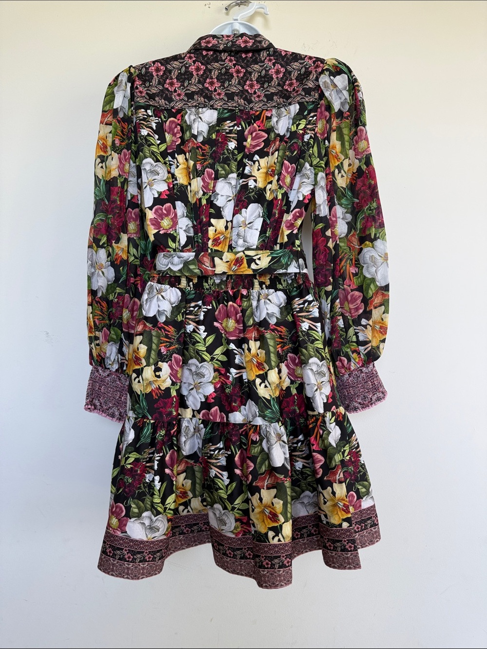 Alice + Olivia Black Floral Tie-Waist Long-Sleeve Mini Dress - Picture 4 of 8